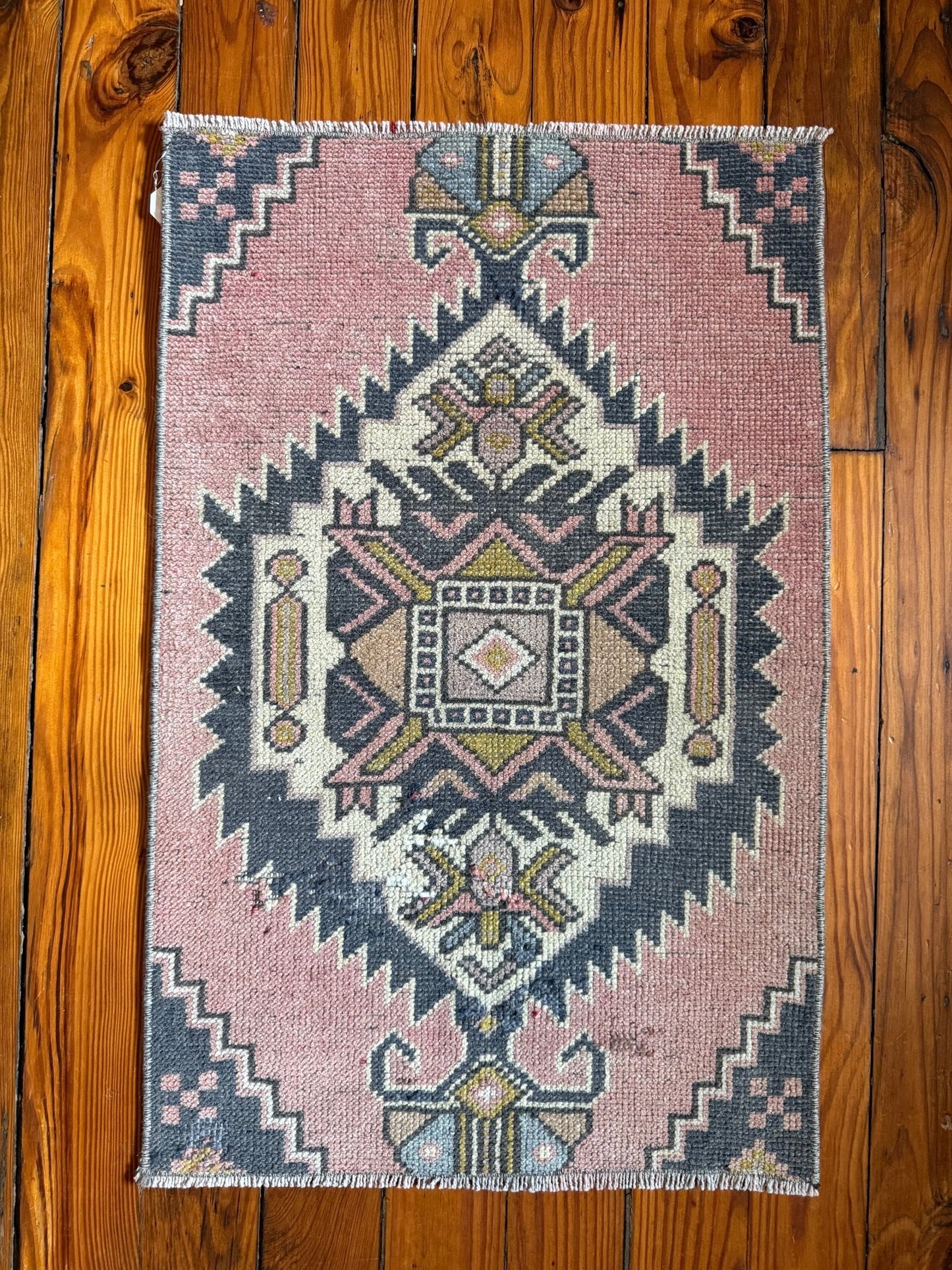 Rumi - Neighborhood Rugs